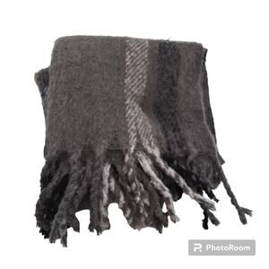 Steve Madden Plaid Scarf Wrap 76" X 15" Black Gray Soft Fuzzy Oversize